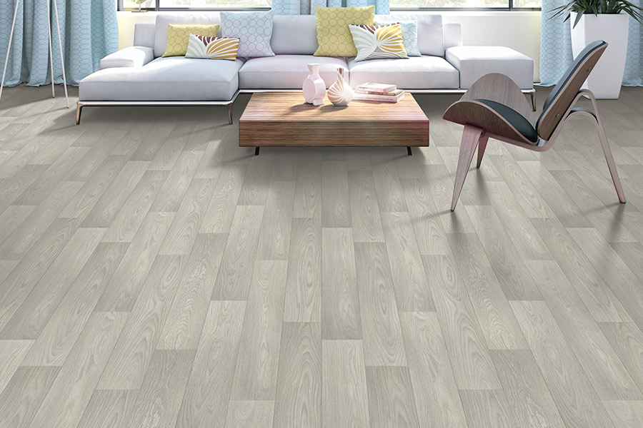Luxury Vinyl Flooring in Painesville, OH: Advantages of Using It       